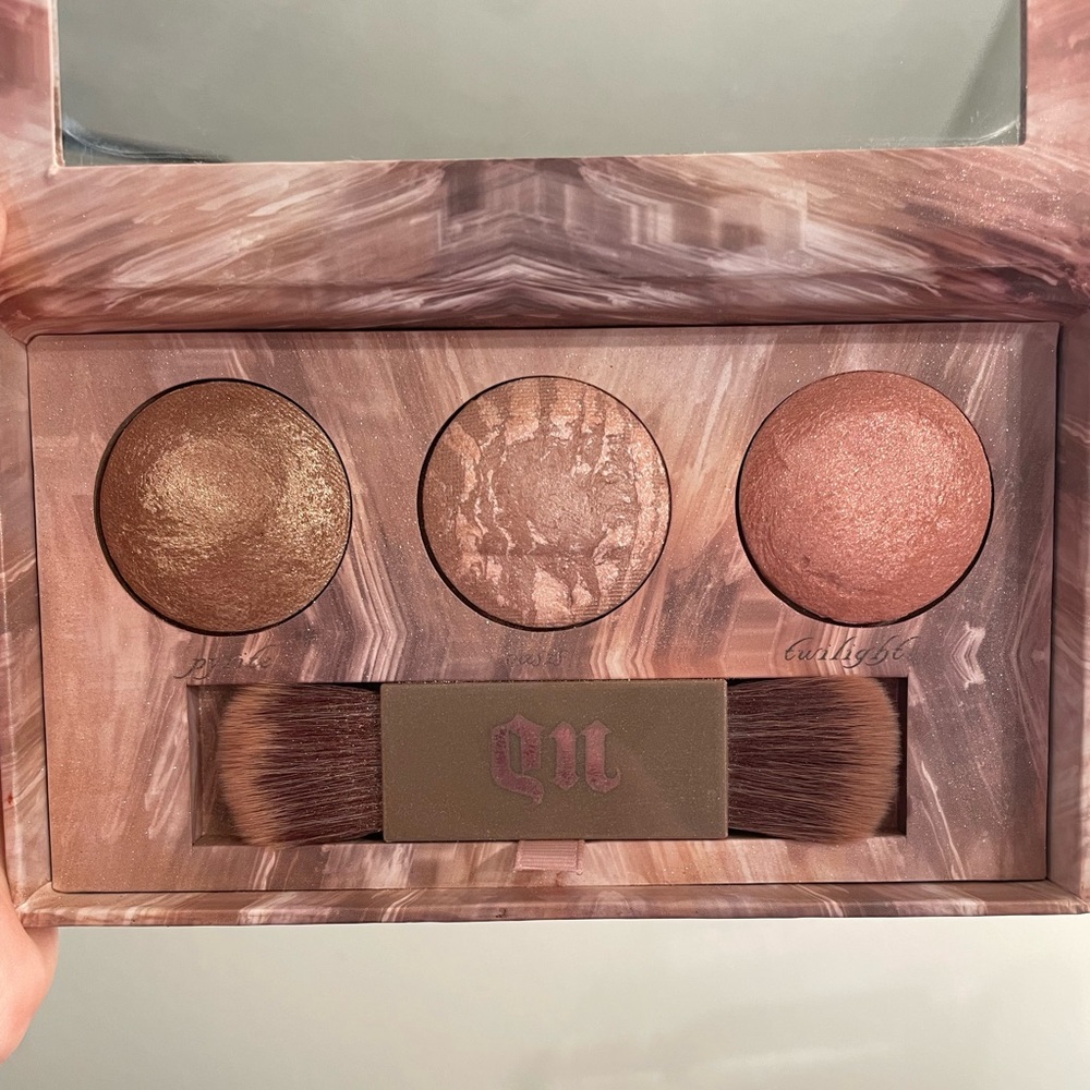 Urban Decay - Naked “illuminating trio” + UD illuminating singular shade w/brush